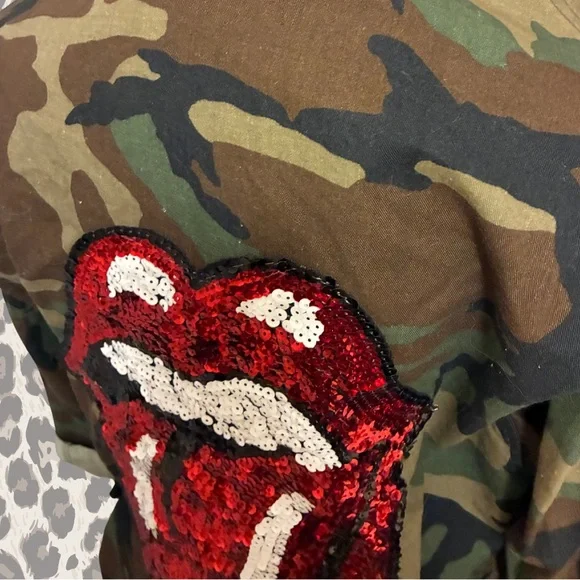 Boutique Upcycled Army Jacket Women’s Size S/M Rolling Stones Design Sequins - Picture 3 of 8